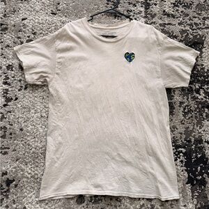 Riot Society Cream Earth Heart Graphic T-Shirt Size Large